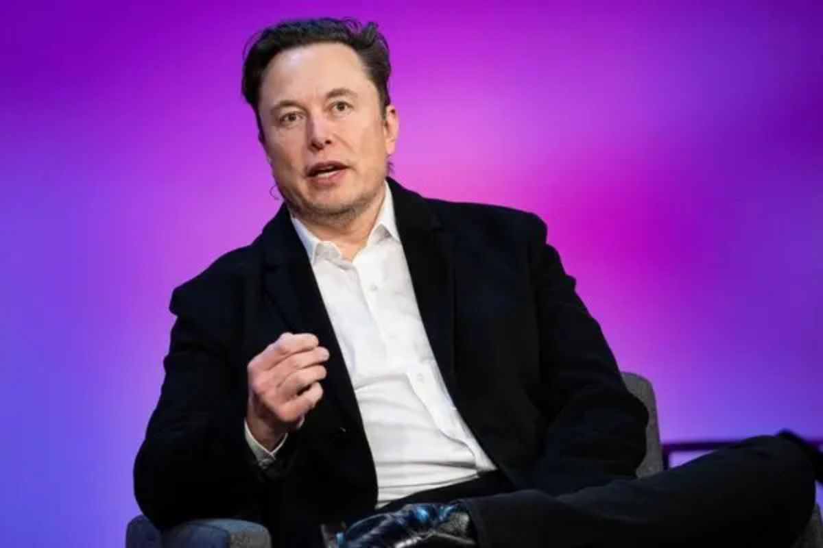 Elon Musk Has Stated That He Will Begin Reactivating Suspended Twitter Accounts