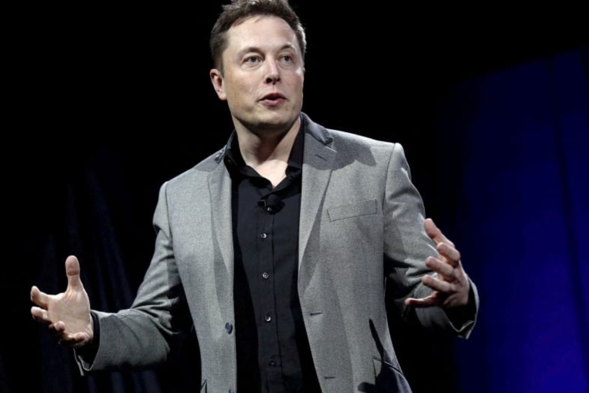 Elon Musk CEO of Twitter Has Announced View Counts for Tweets