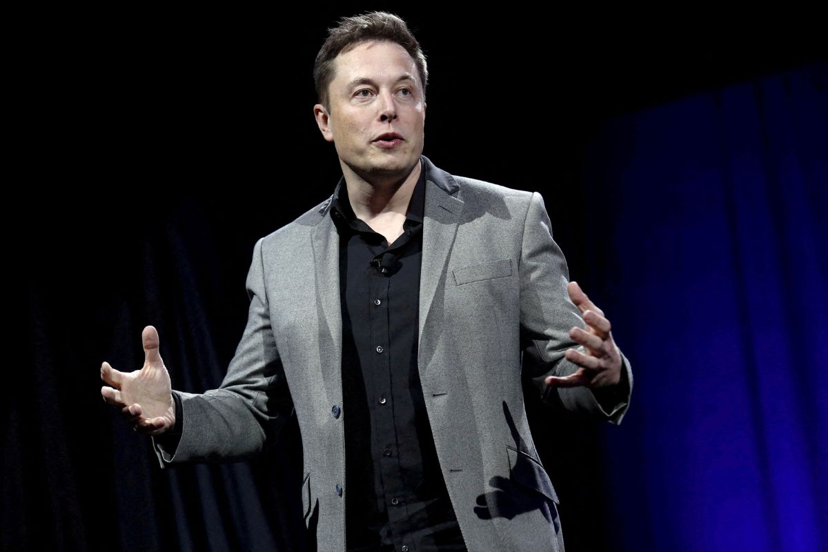 Elon Musk Has Invited a Banned Stanford Professor to Twitter HQ