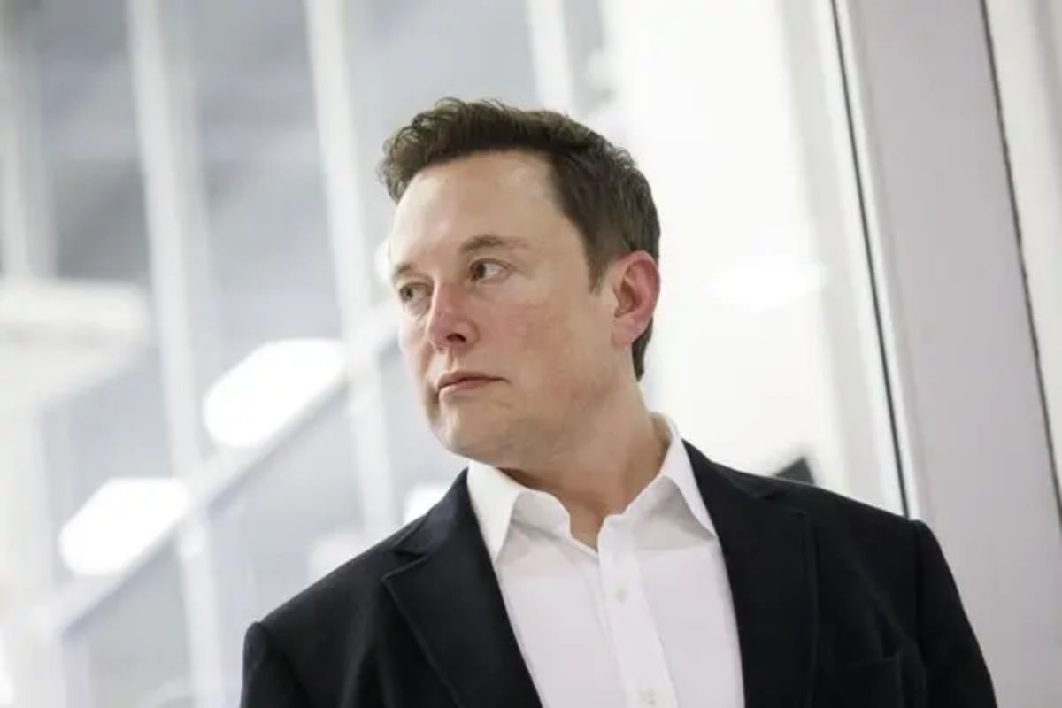 Elon Musk Reduces Office Facilities Workers